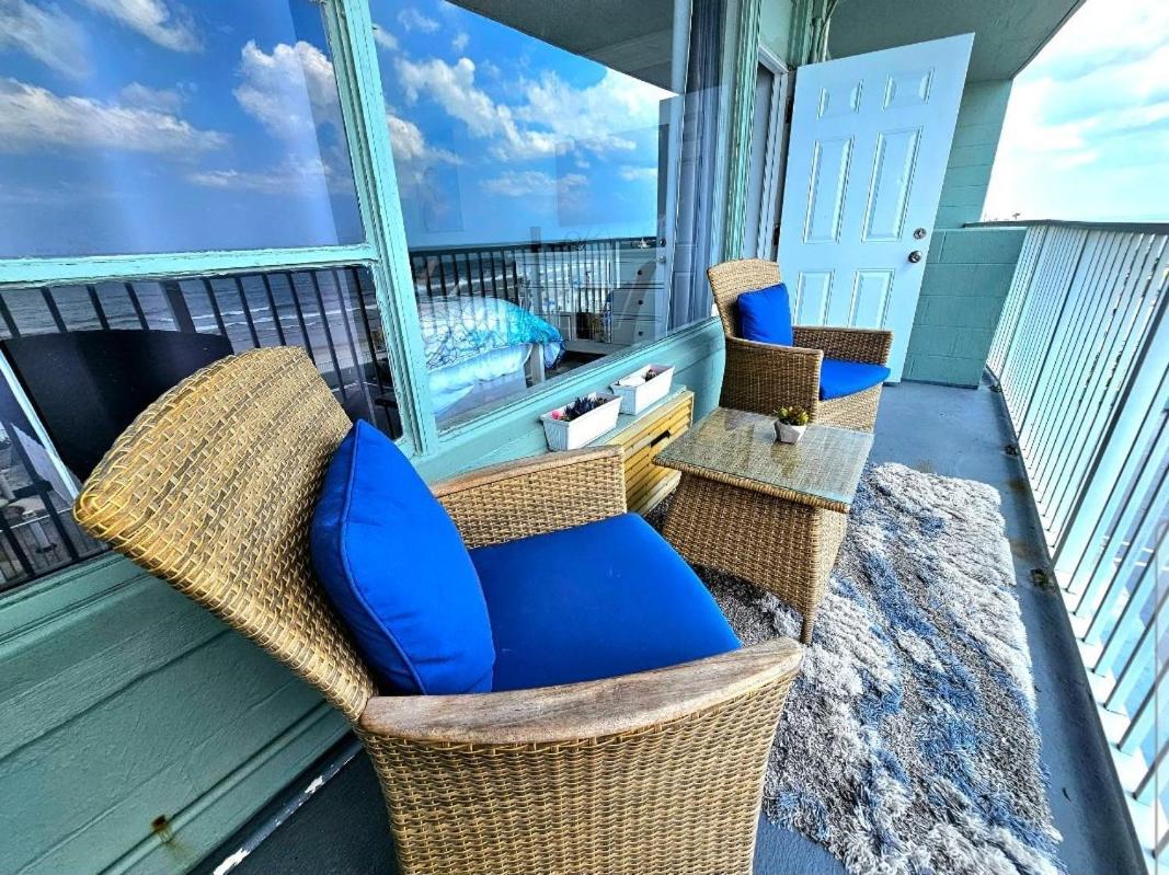 デイトナ・ビーチDirect Oceanfront With Balconyアパートメント エクステリア 写真